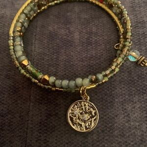 Chic Gold and Green Beaded Bracelet